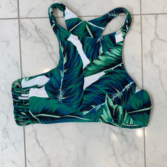 Leaf print halter top bikini size small - Picture 2 of 3